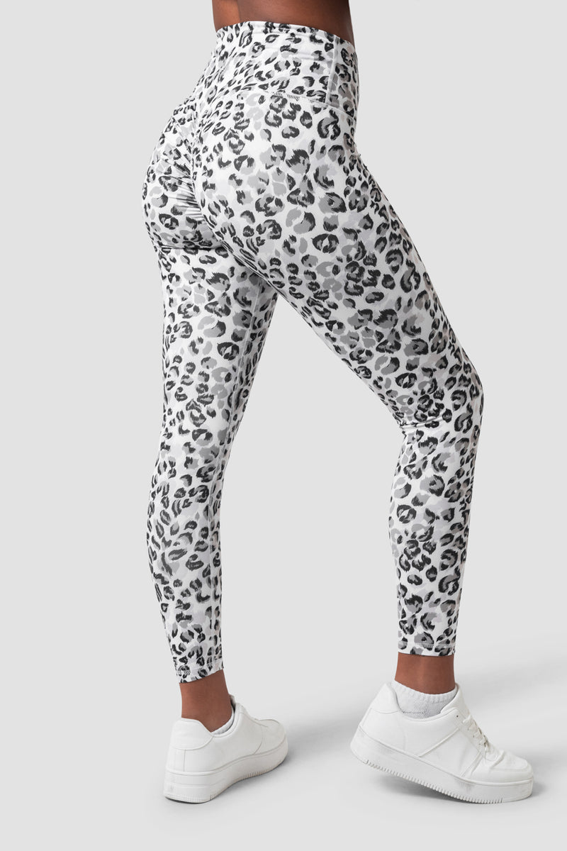 Sæunn 2.0 leopard mynstaðarar leggings